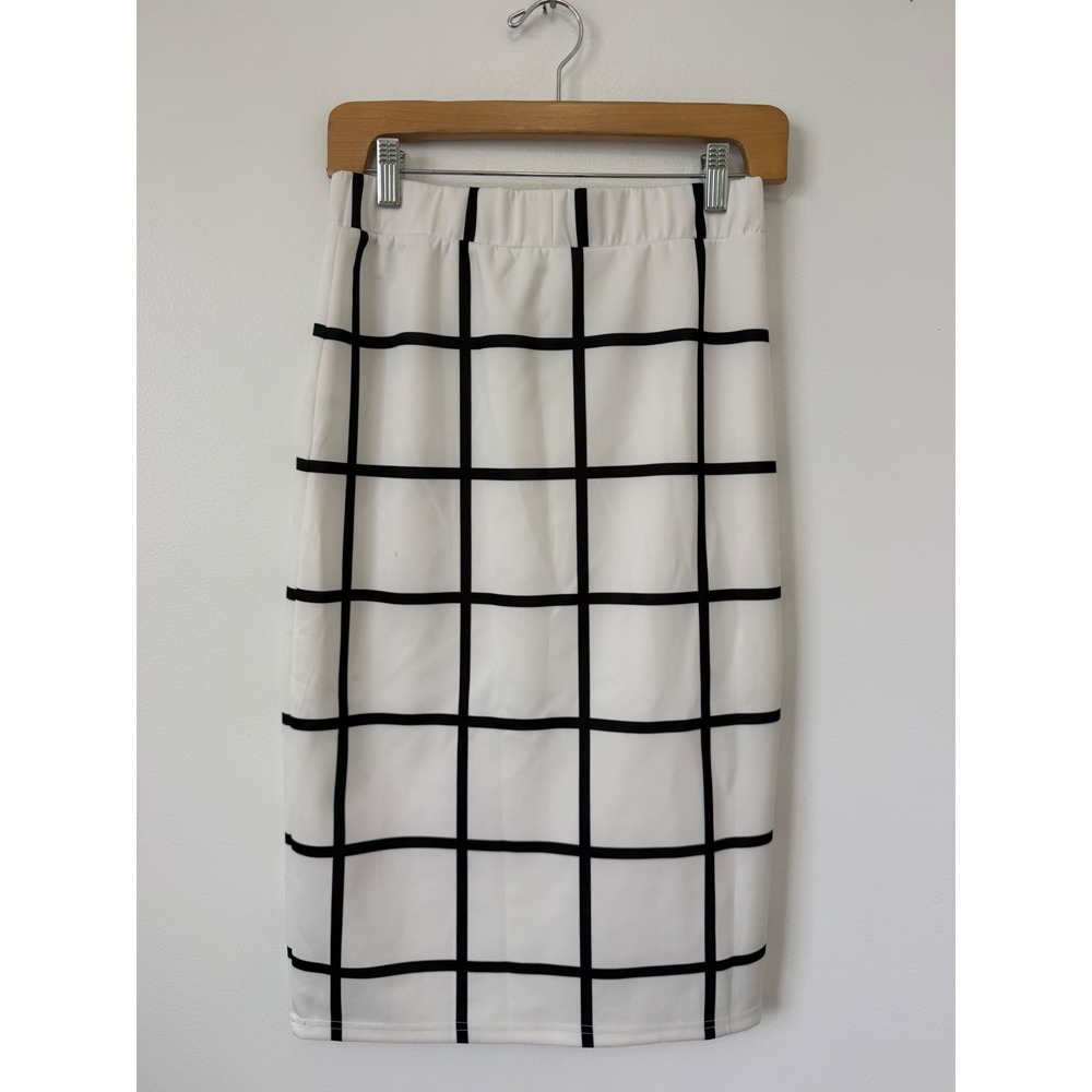 Brickyard Buffalo White & Black Grid Mini Skirt – Size Medium – Good Condition - Picture 4 of 5